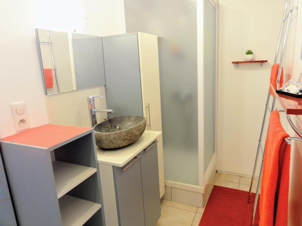 Au Petit Marcadal **sanctuaires, hôpital, gare** Lourdes Exterior foto
